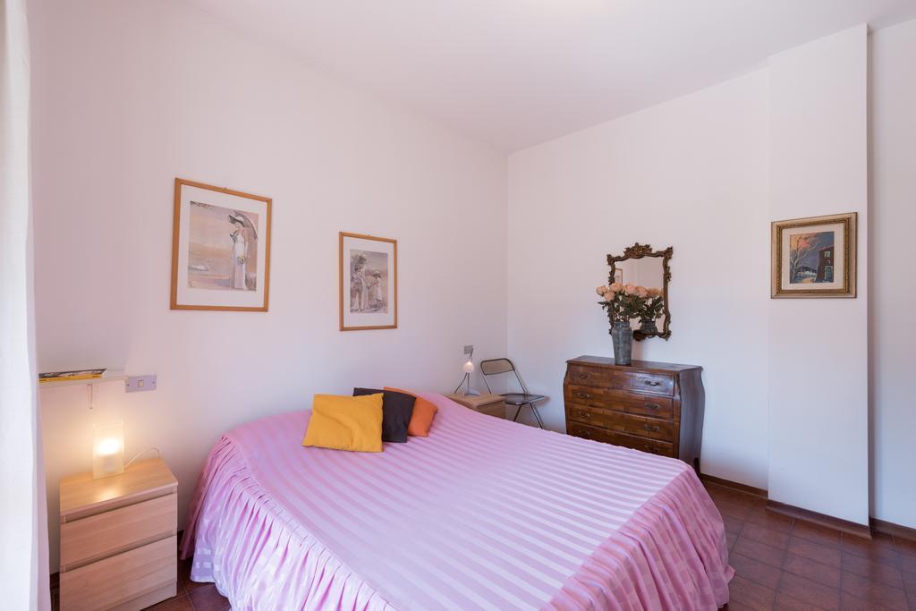 Comfort Beach House Marina di Massa Buitenkant foto